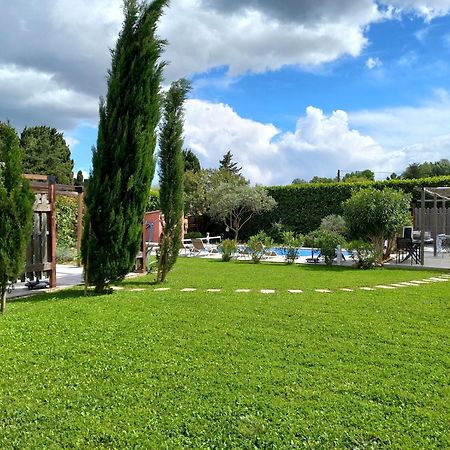 L'En Haut Aramon Exteriér fotografie