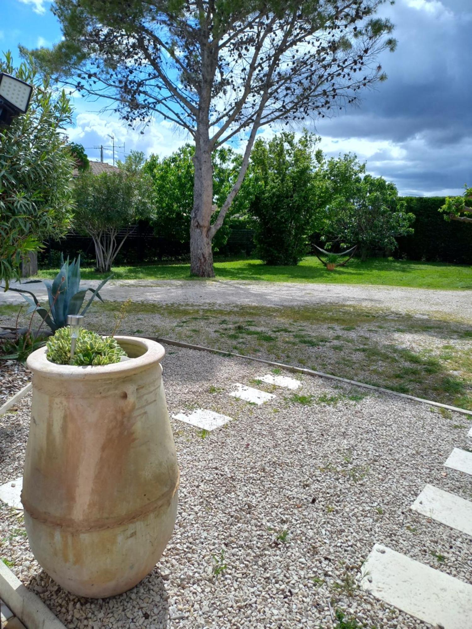 L'En Haut Aramon Exteriér fotografie